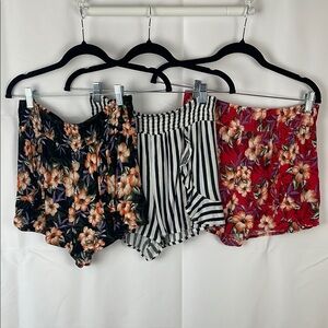 Cotton On - 3 Pairs of Crinkle Elastic Waist Crinkle Shorts w/Front Ruffle - MED